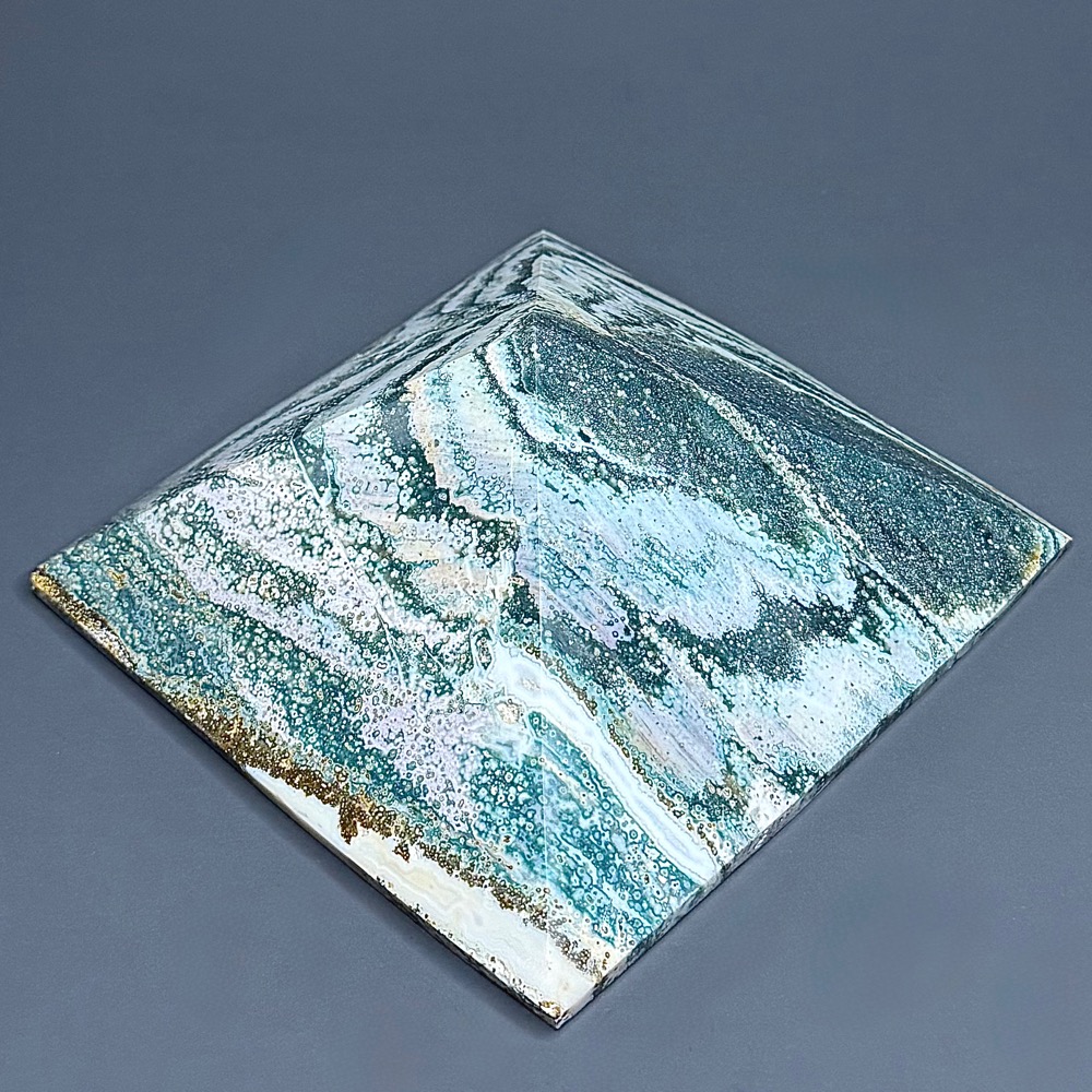 PR901 Madagascar Jasper Pyramid