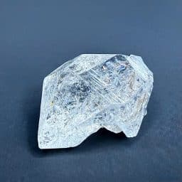 M819 Petroleum Quartz Crystal