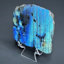 M105 Labradorite