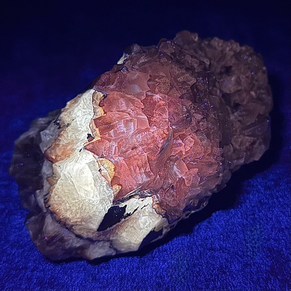 PR613 Rainbow Calcite