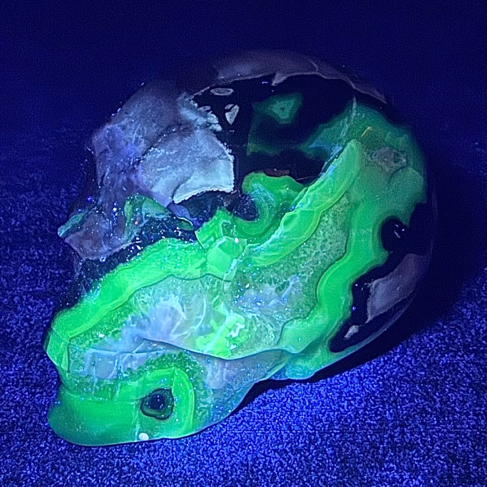 PR801 Volcano Agate Skull