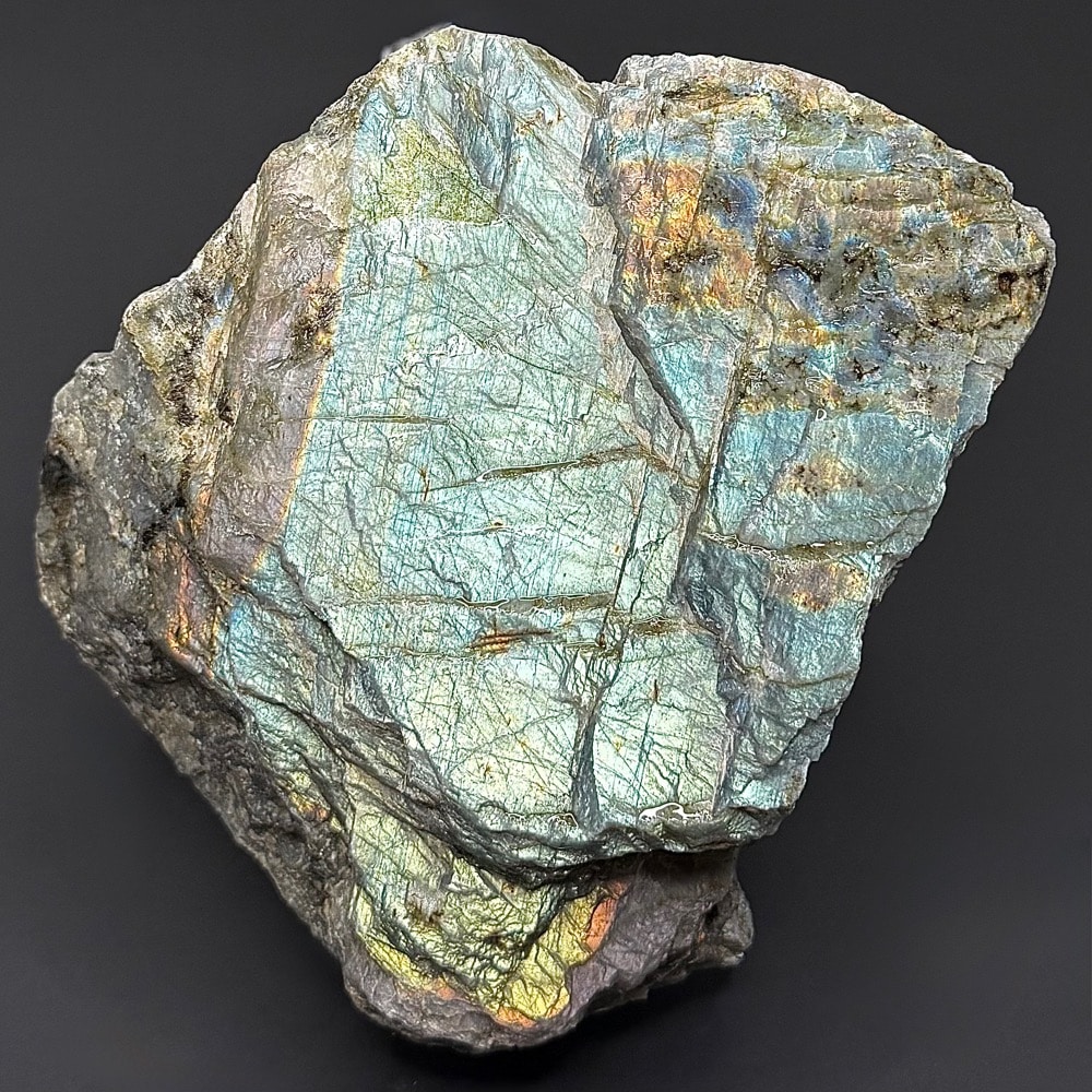 GR210 Labradorite