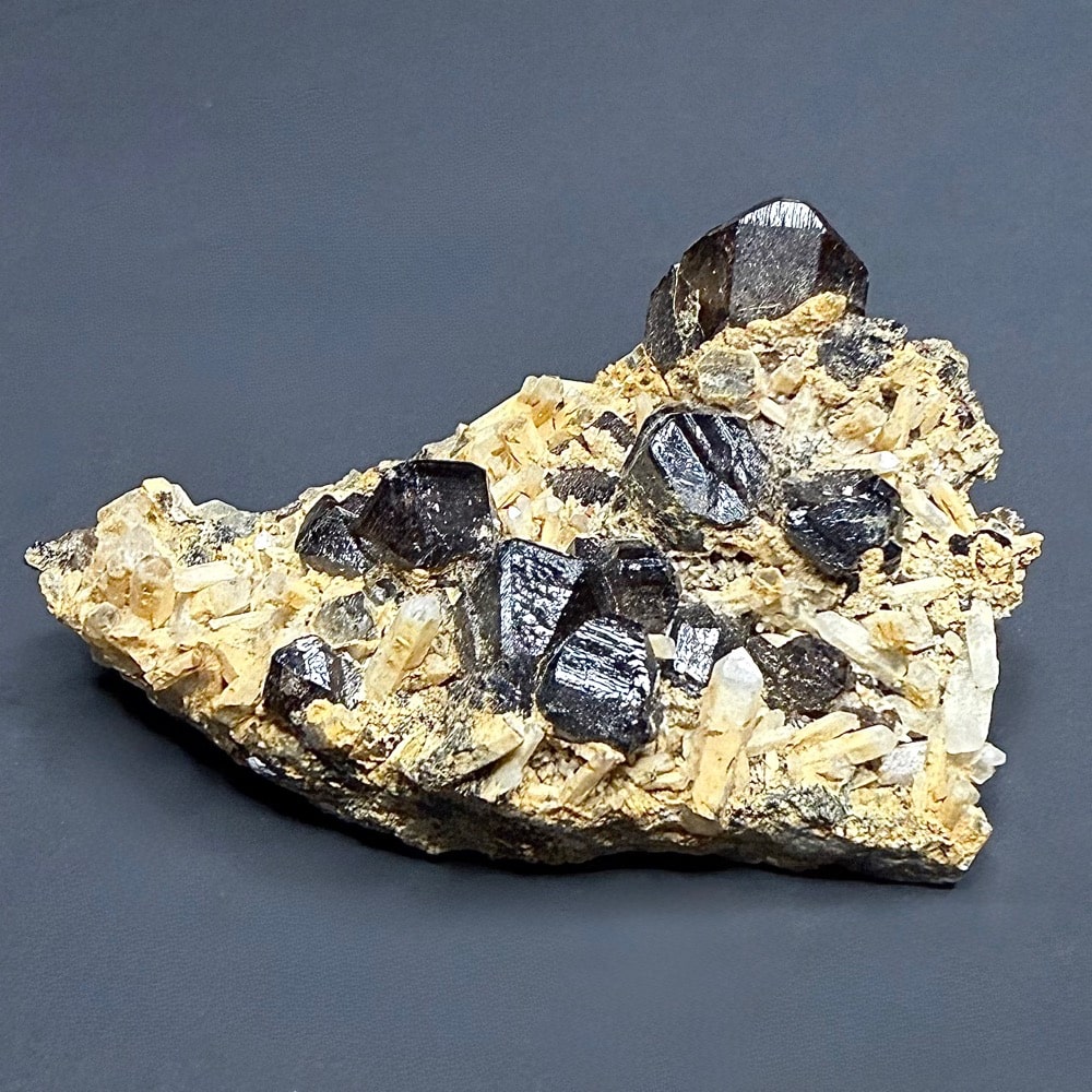 M213 Cassiterite