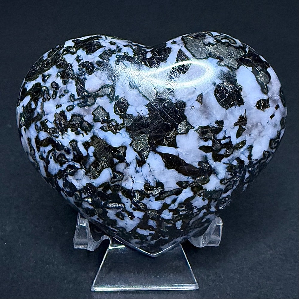 H519 Mystic Merlinite Heart