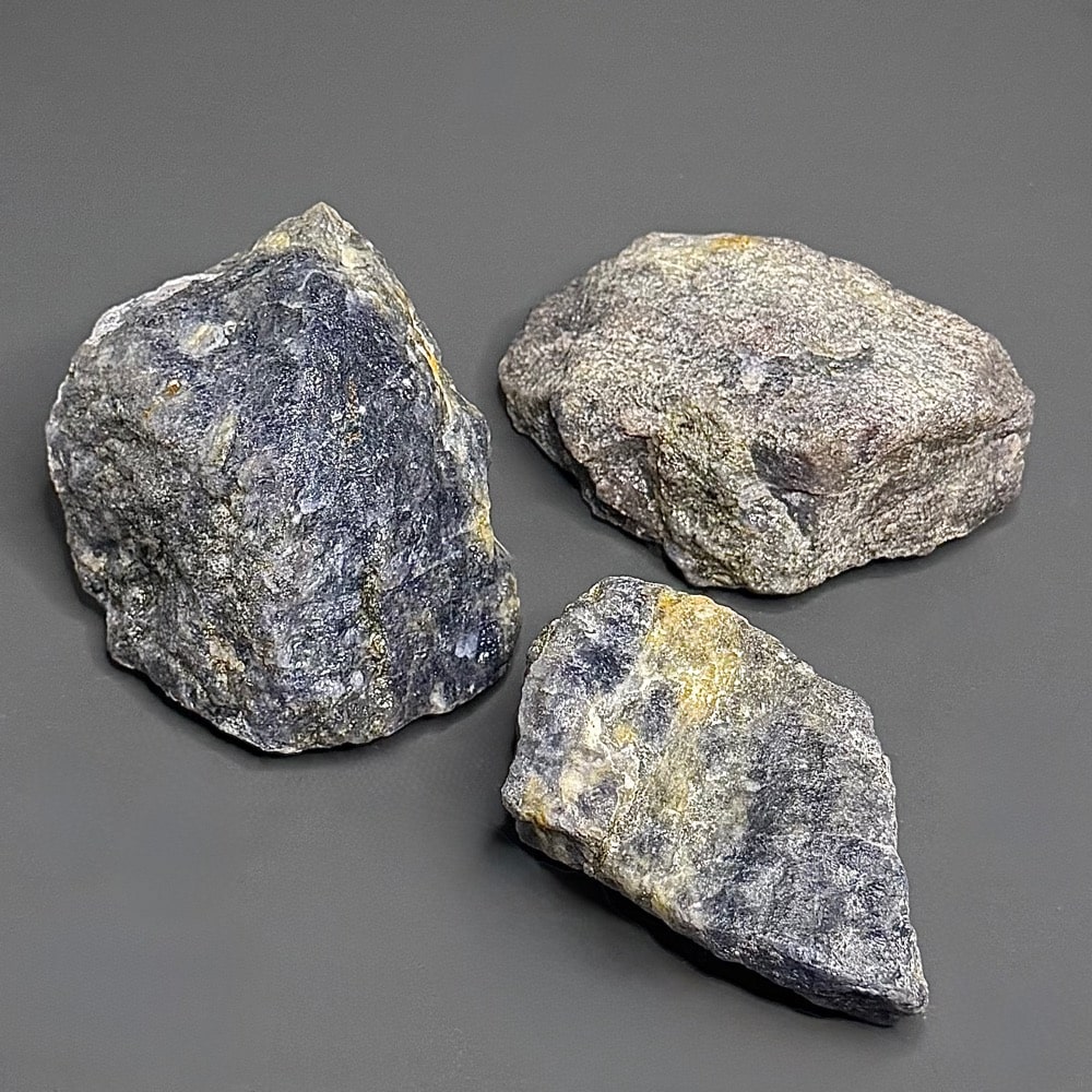 BCR405 Iolite