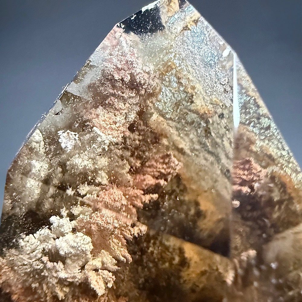 GAL937 SMOKY LANDSCAPE QUARTZ
