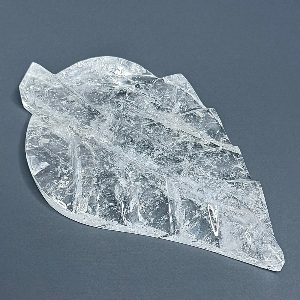 PR207 Clear Quartz Leaf - Image 3