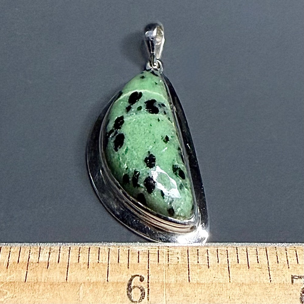 PN201 Zoisite