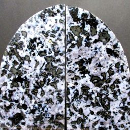 BK611  Mystic Merlinite