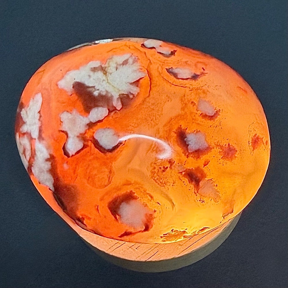 PR508 Flower Agate Palm Stones