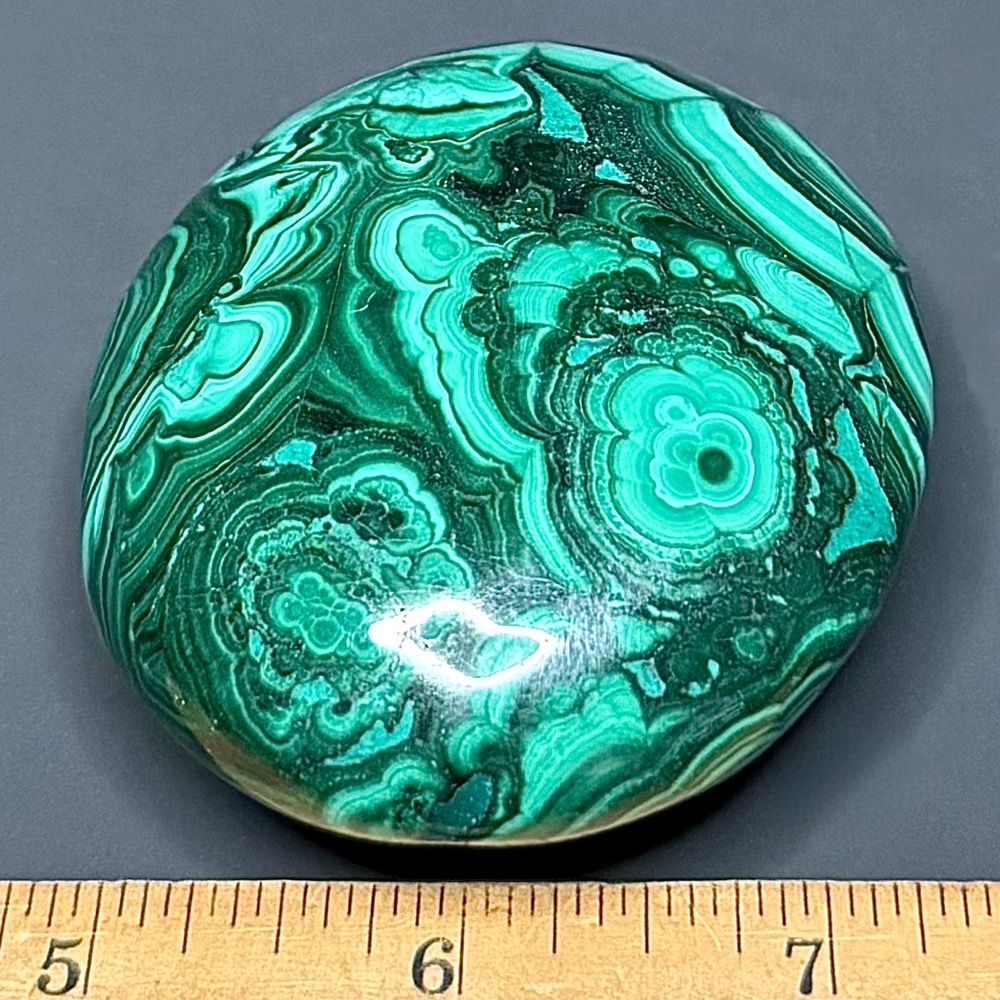 CV303 Malachite Palm Stone - Image 2