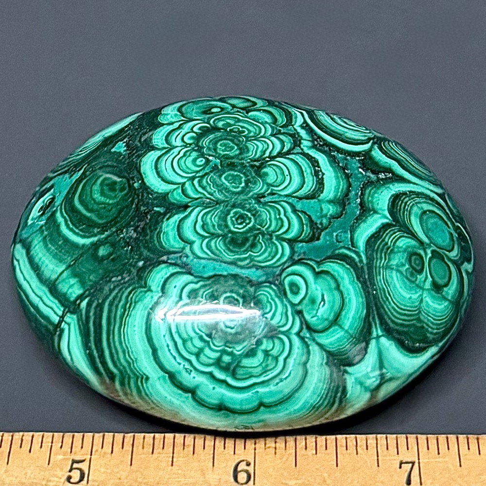 CV303 Malachite Palm Stone - Image 3