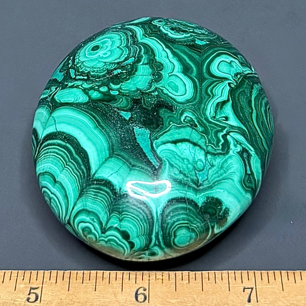 CV303 Malachite Palm Stone - Image 4