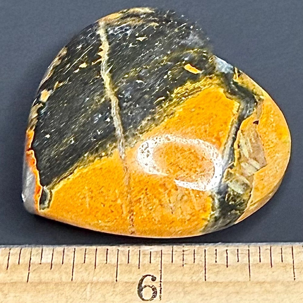 H418 Bumble Bee Jasper Heart - Image 2