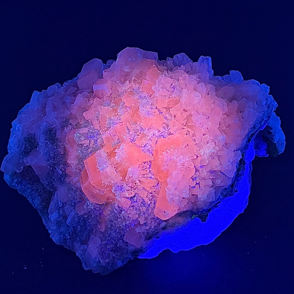 M711 Calcite on Fluorite