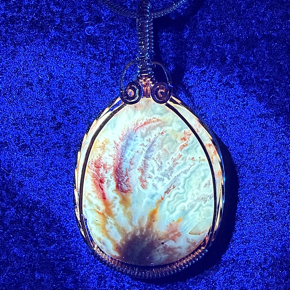PN603 Bird of Paradise Plume Agate