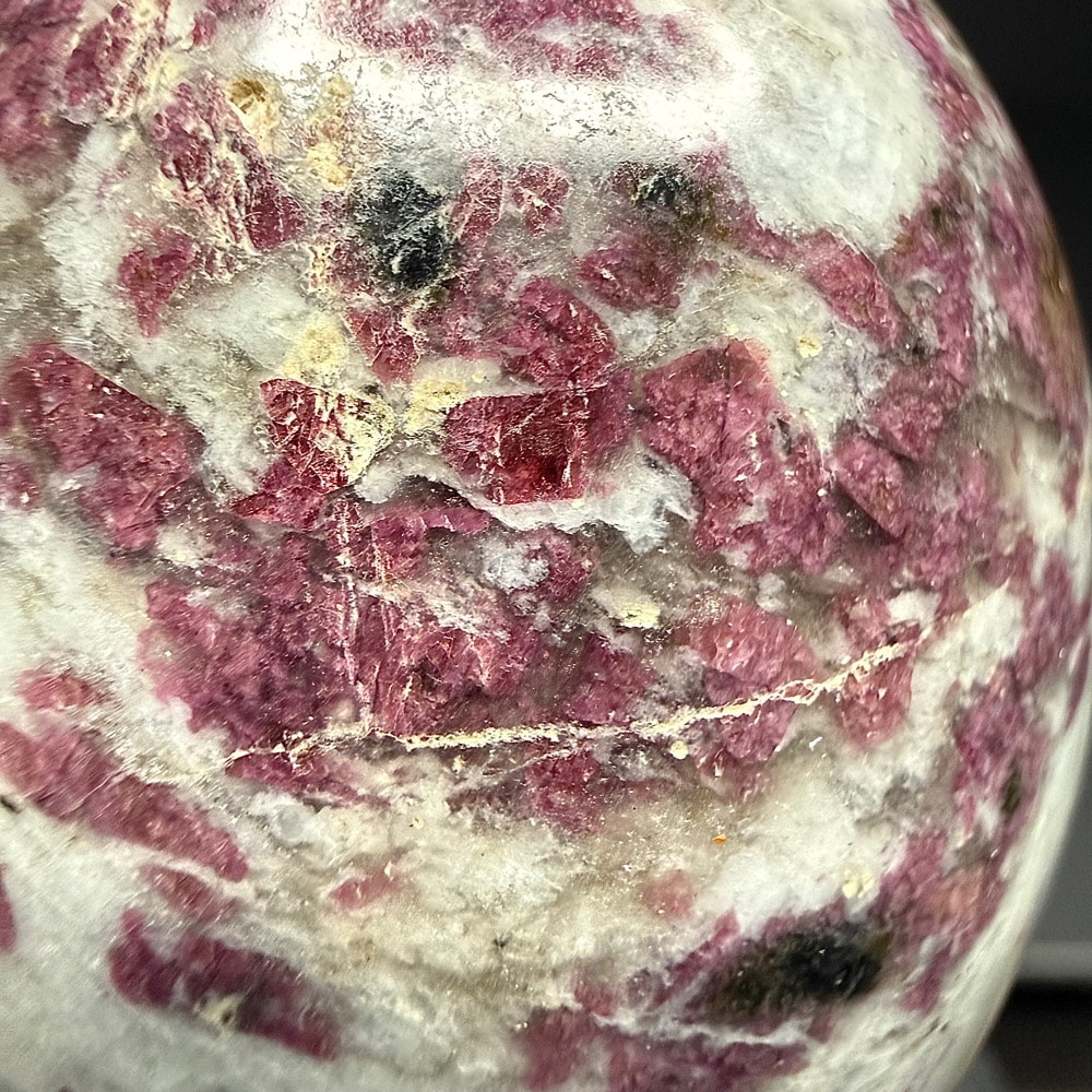 EGG609 Rubellite