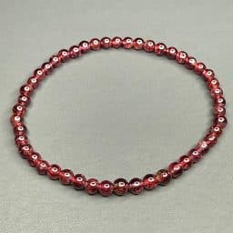 BR208 Garnet Gemstone Bead Bracelet