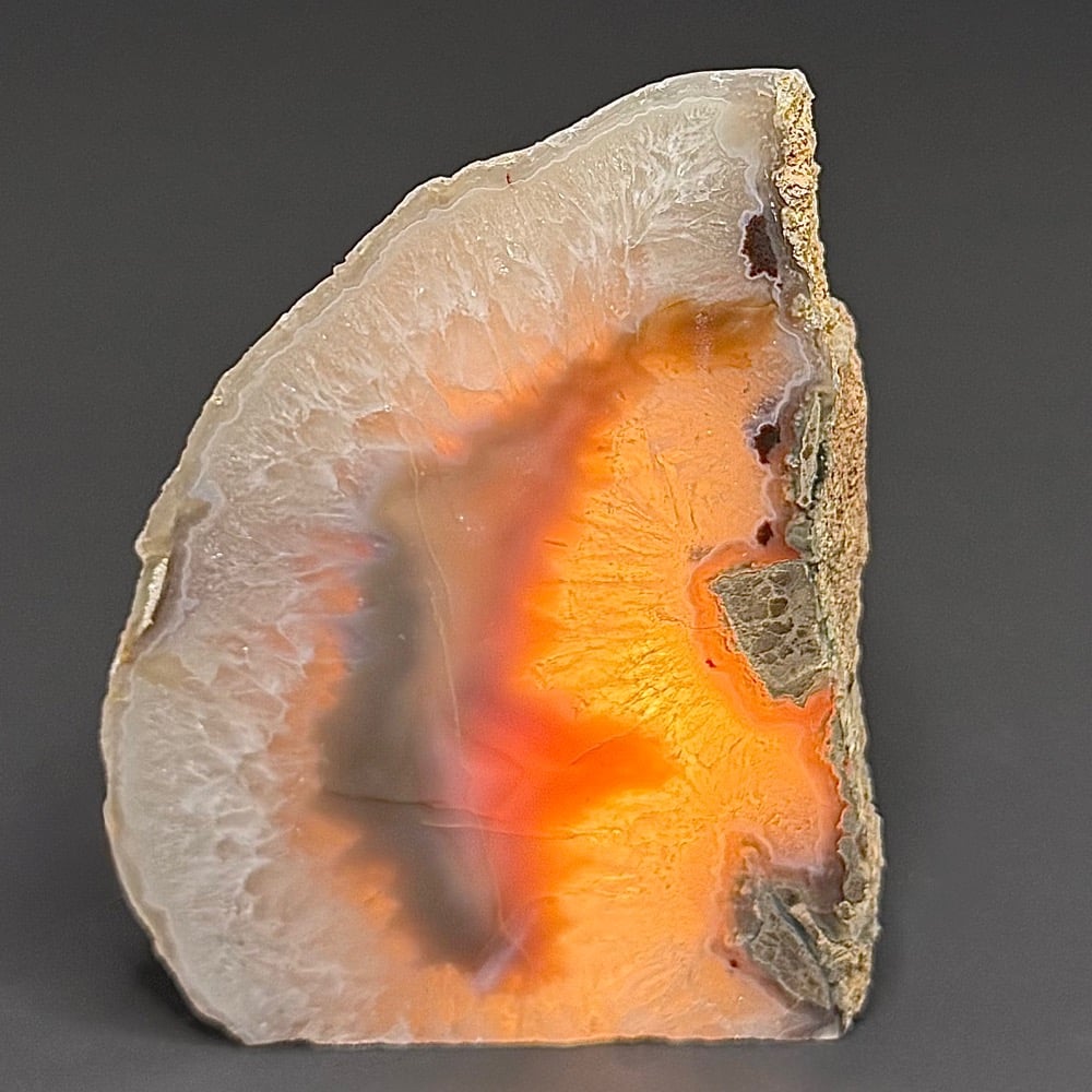 LT204 Brazilian Agate Lamp