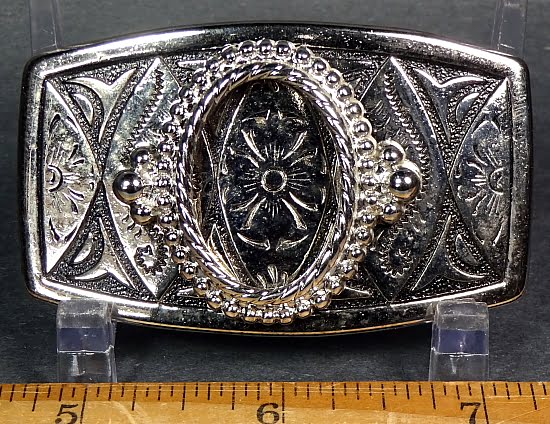 Kids silver plated belt buckle with black inlay on rim