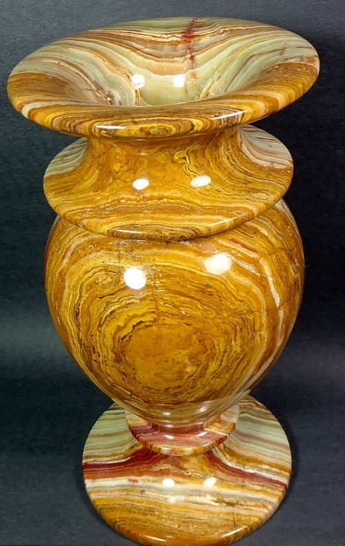 vase made from Onyx from Pakistan