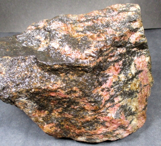 BCR419 Rhodonite - The Rock Shed