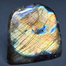 M105 Labradorite