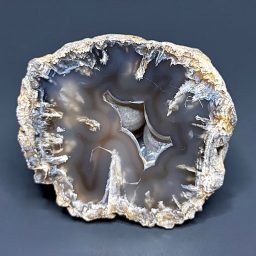 PR813 South Dakota Chalcedony