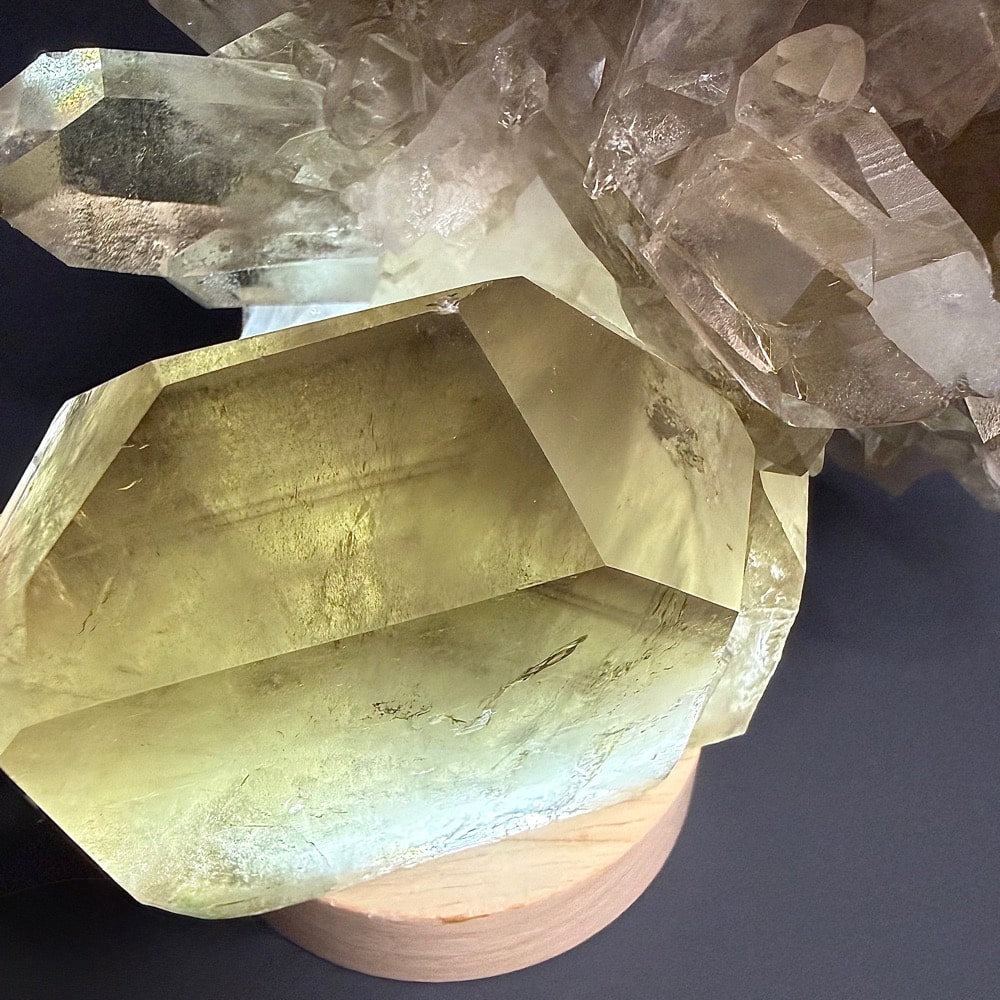 GAL528 QUARTZ CRYSTAL