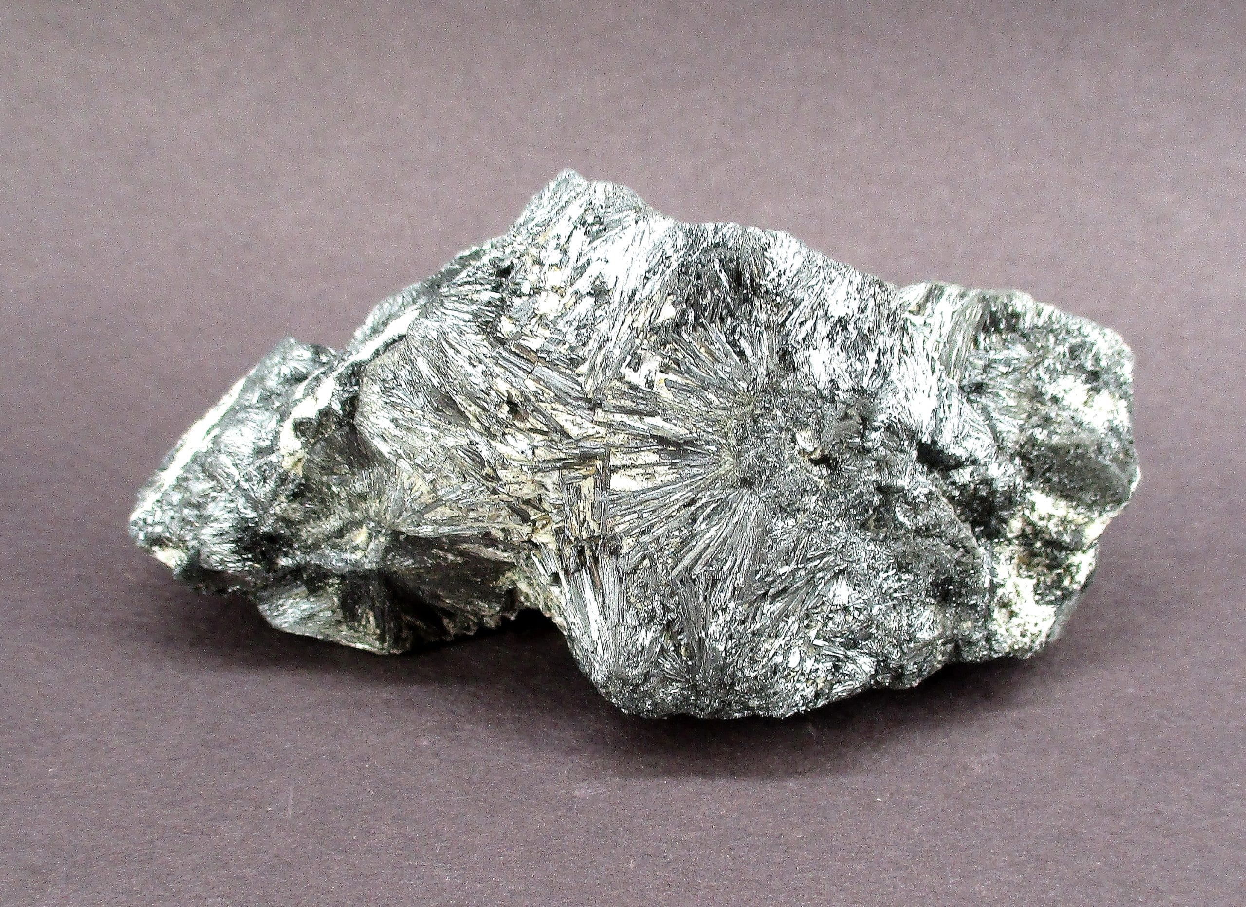M606 Pyrolusite - The Rock Shed
